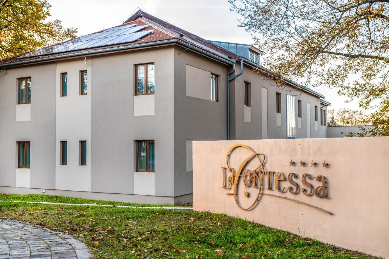 La Contessa Castle Hotel Szilvasvarad Bagian luar foto